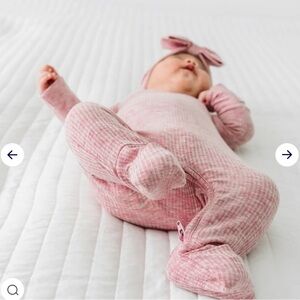 Little Sleepies ribbed crescent 🩷